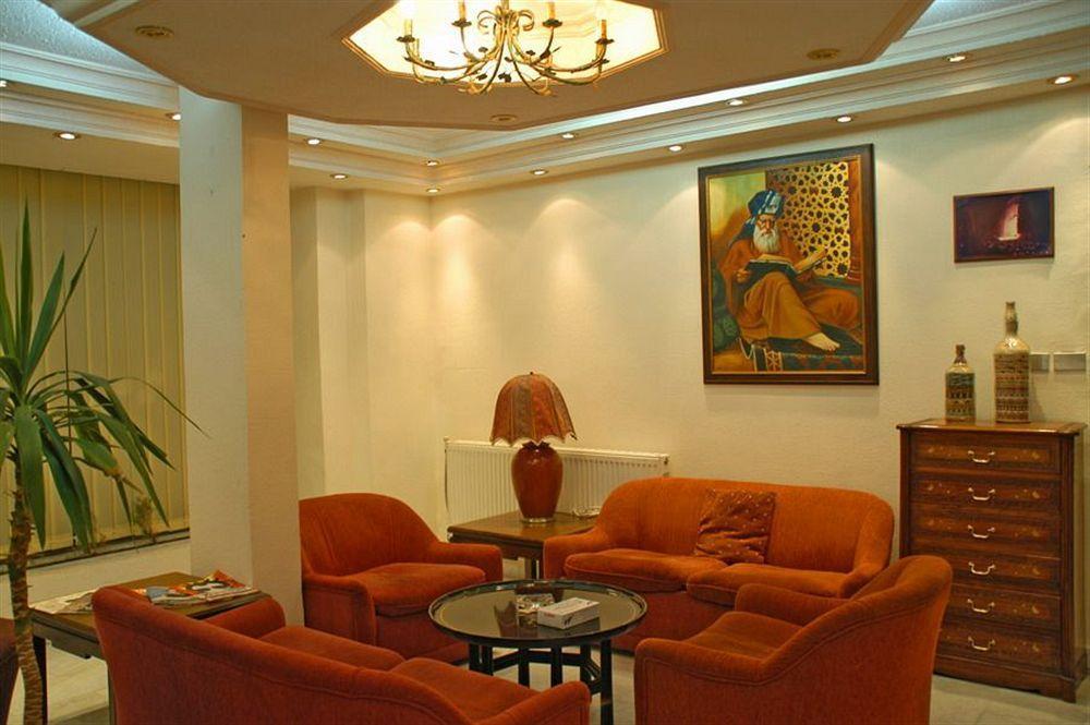 Candles Hotel Вади Муса Екстериор снимка