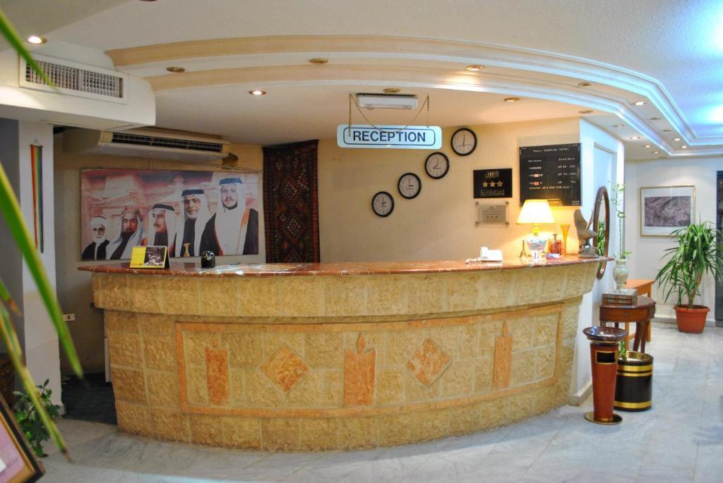 Candles Hotel Вади Муса Екстериор снимка