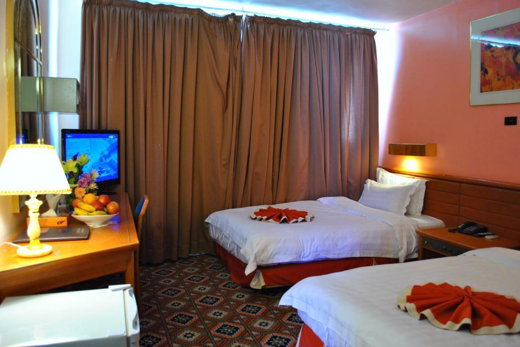 Candles Hotel Вади Муса Стая снимка